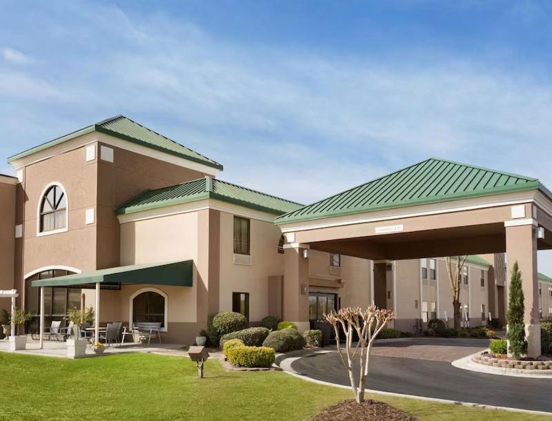 Spark By Hilton Spring Lake Fayetteville Esterno foto